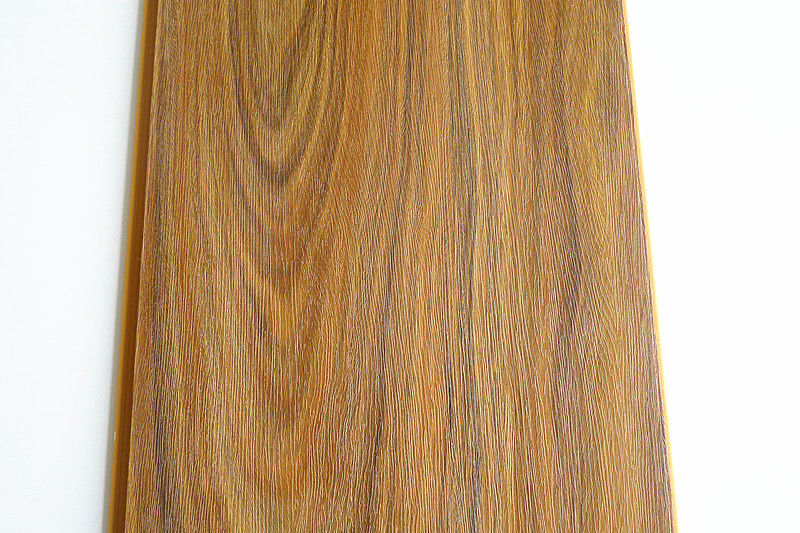 Pannelli di parete laminati impermeabili del grano di legno per gli ... Laminato in resina impermeabile